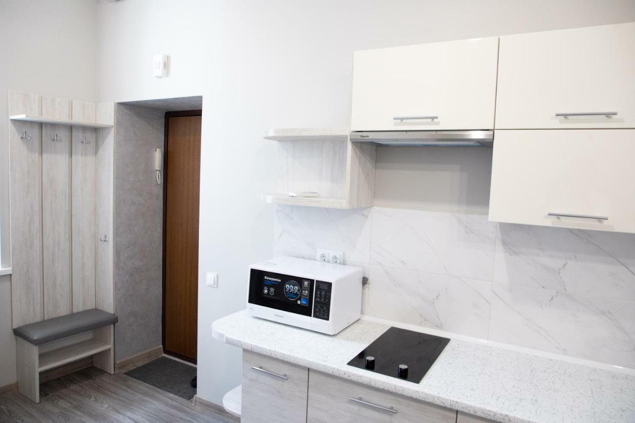 Kit Apartament Lägenhet Lviv Exteriör bild