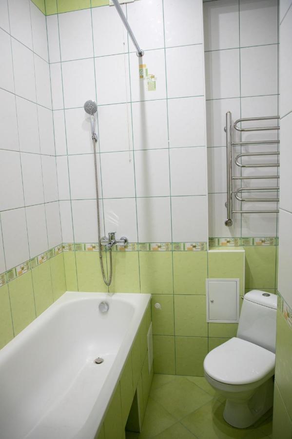 Kit Apartament Lägenhet Lviv Exteriör bild
